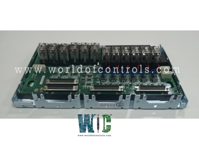 IS230TRLYH1BA - Relay Out Din Rail Module